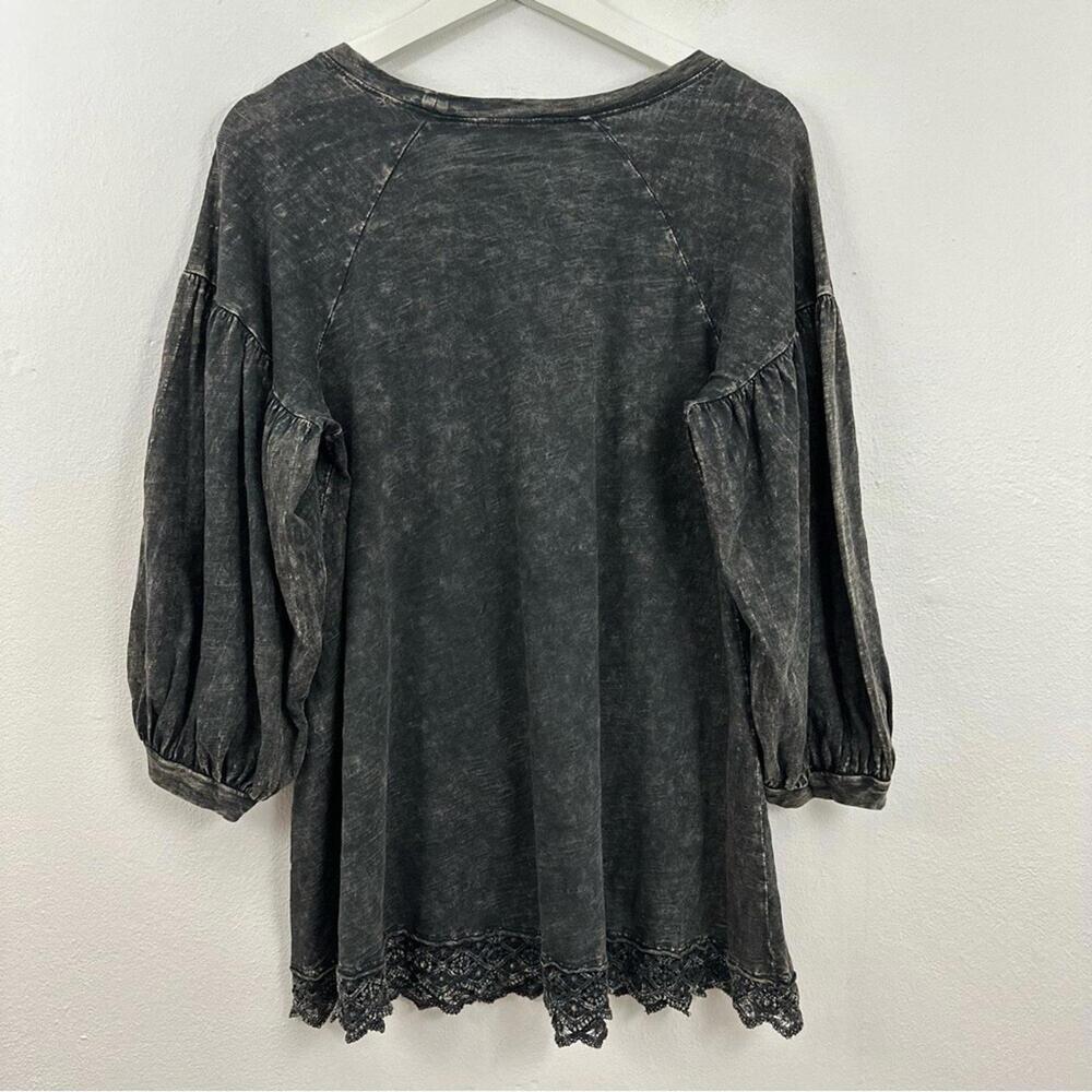 2/$25 Altar’d State Women’s Distressed Pullover Top Size S - Picture 3 of 6